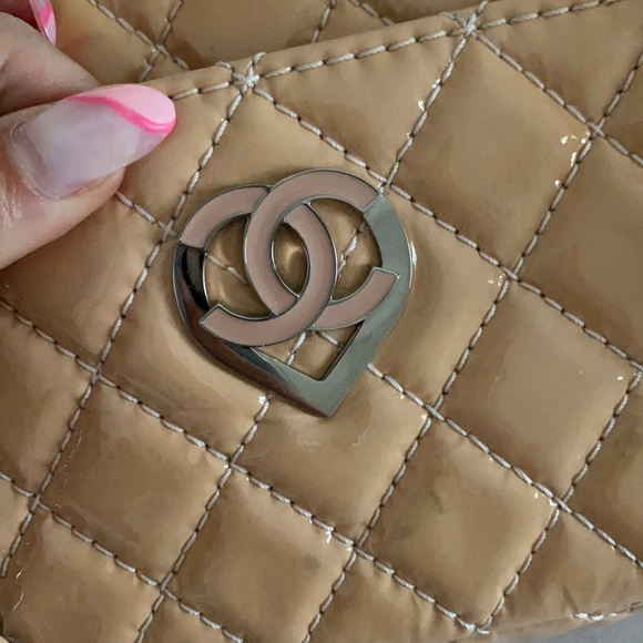 Authentic Chanel Beige Quilted Patent Leather Valentine Collection Camera bag - Picture 9 of 16